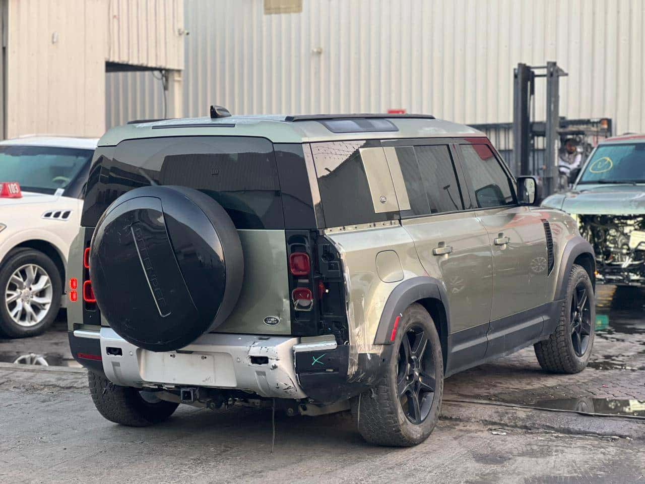 LAND ROVER DEFENDER 110 SE - Exterior