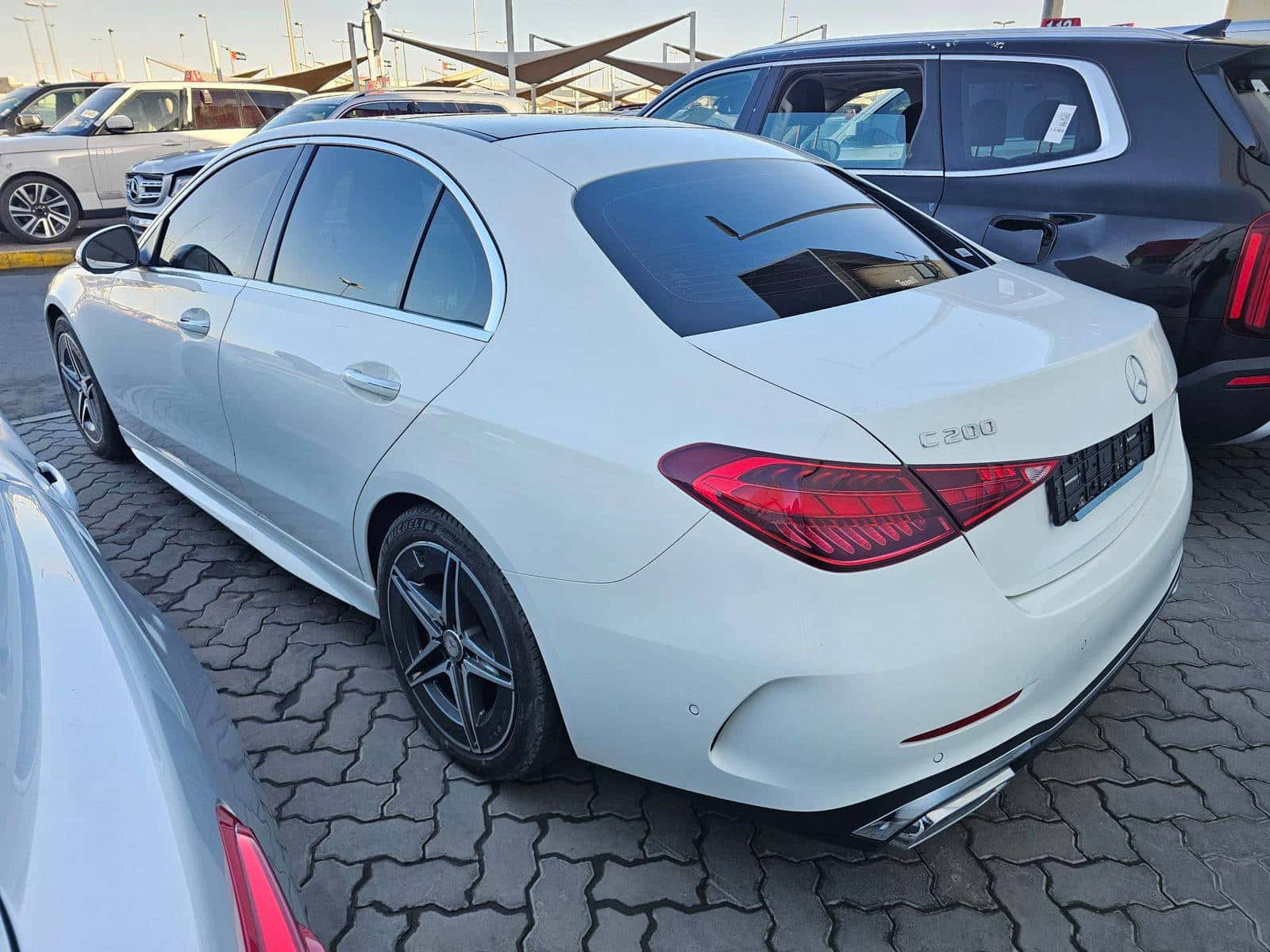 MERCEDES BENZ C200 - Exterior