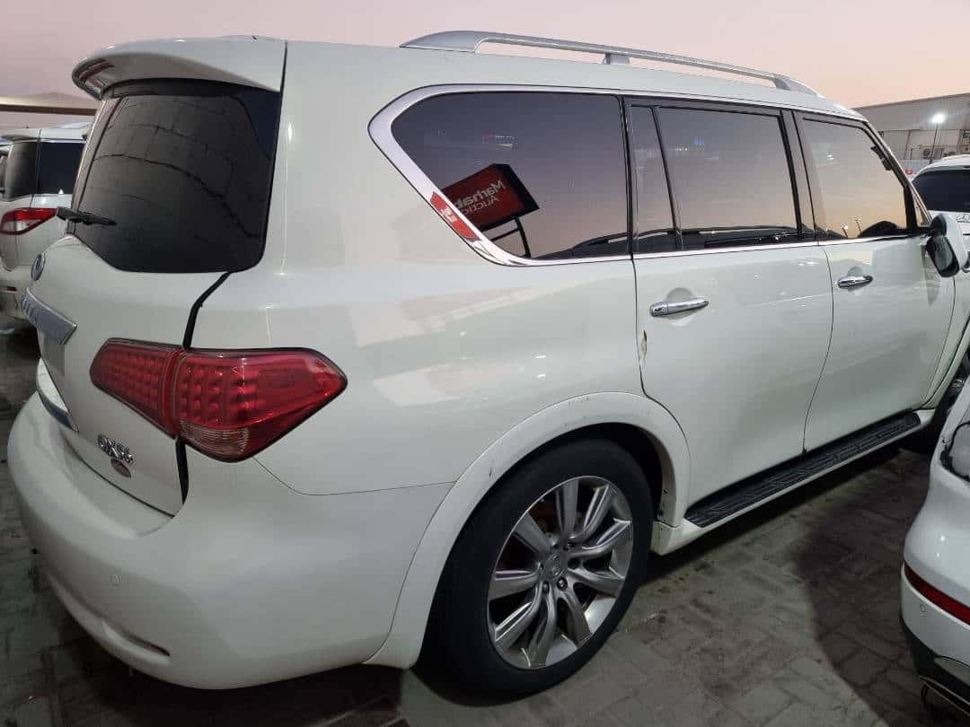 INFINITI QX56 - Exterior