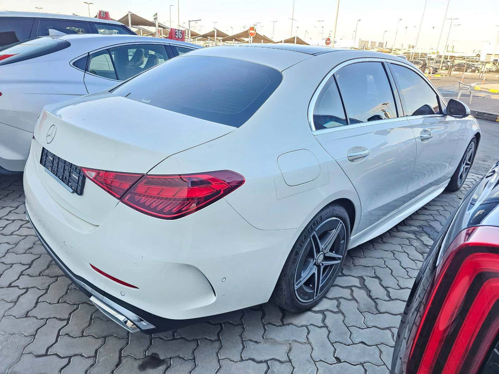 MERCEDES BENZ C200 - Exterior