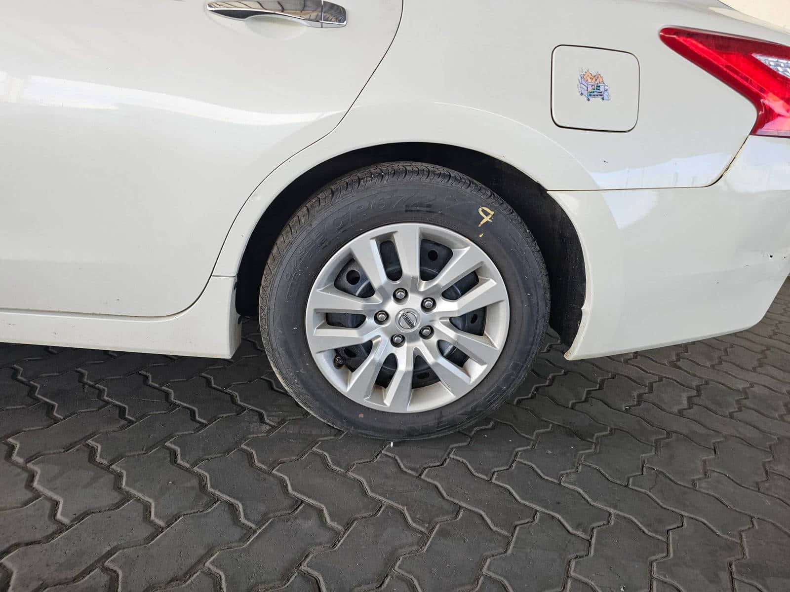 NISSAN ALTIMA - Exterior