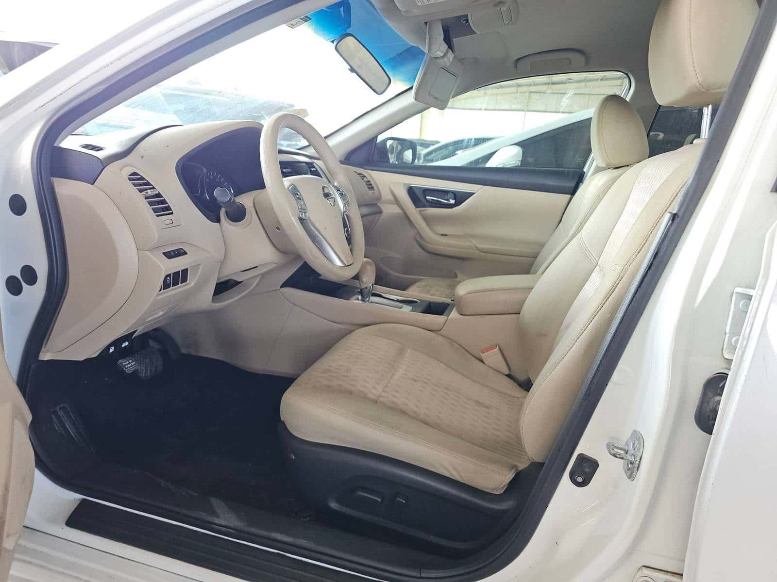 NISSAN ALTIMA - Exterior