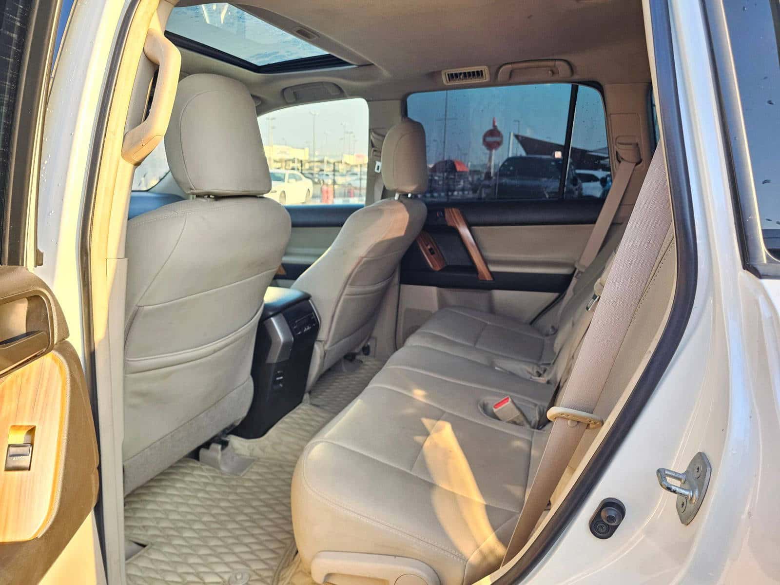 TOYOTA PRADO - Exterior