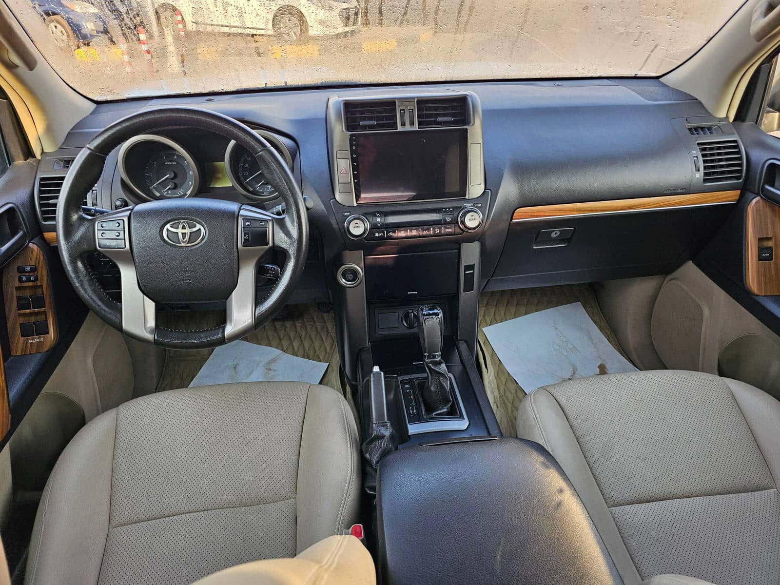 TOYOTA PRADO - Exterior