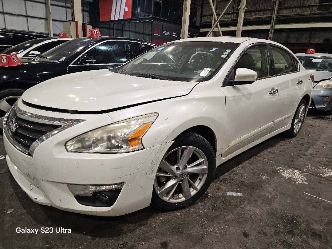 NISSAN ALTIMA - Exterior