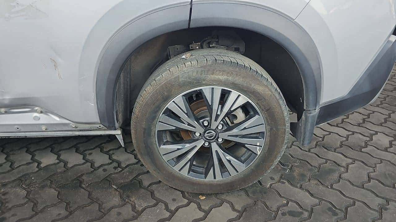 NISSAN ROGUE - Exterior