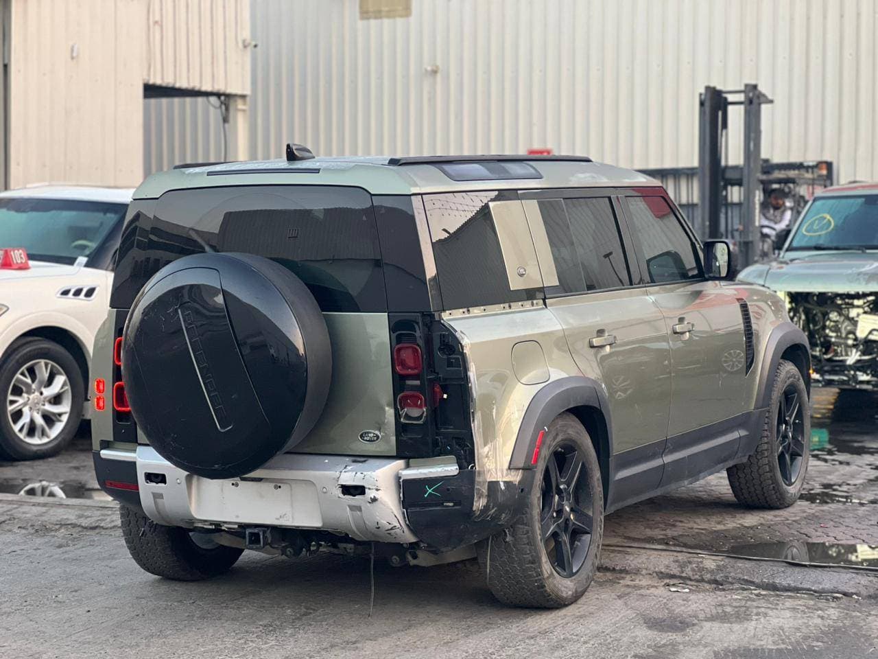 LAND ROVER DEFENDER 110 SE - Exterior