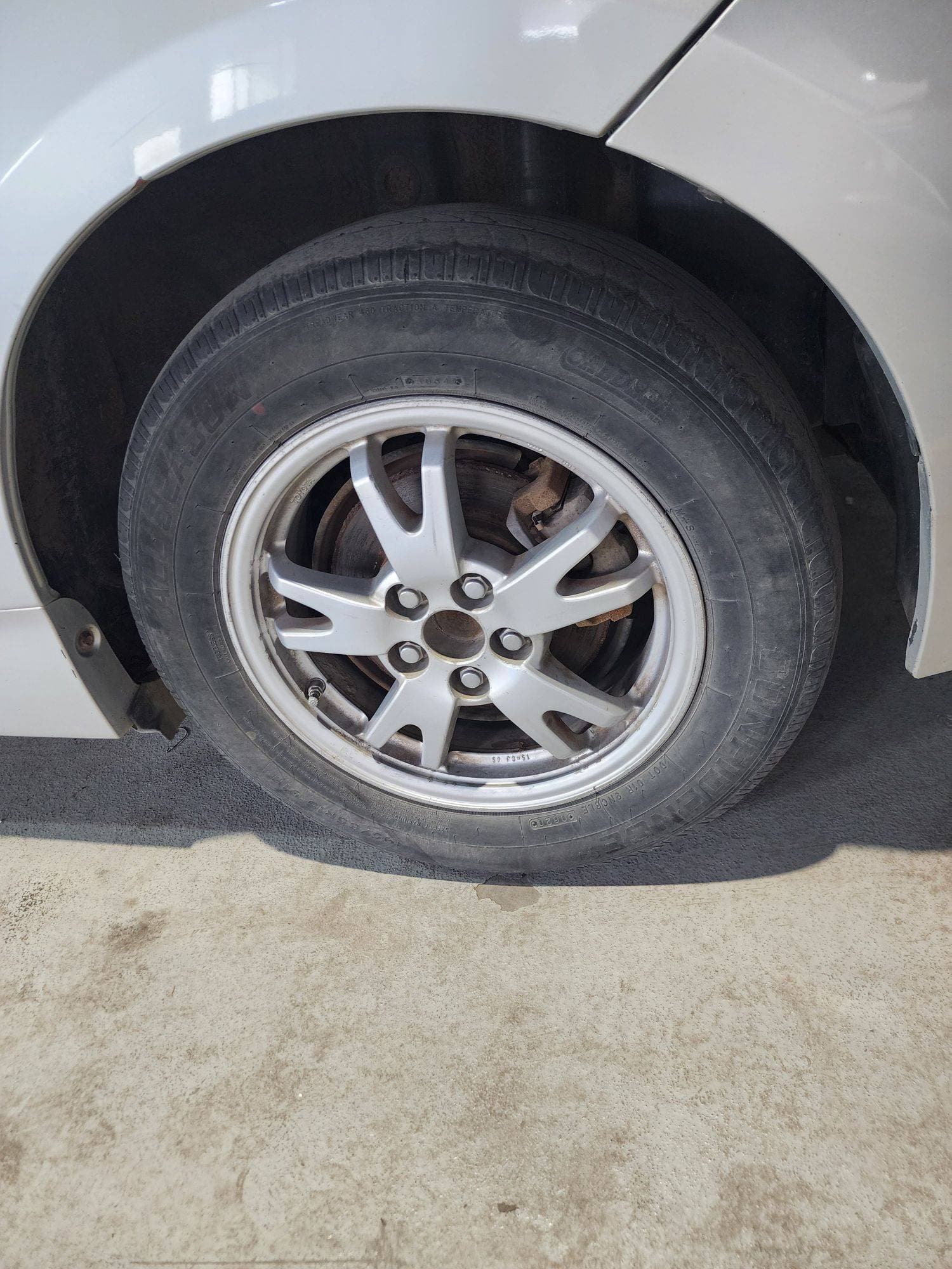 TOYOTA PRIUS - Exterior