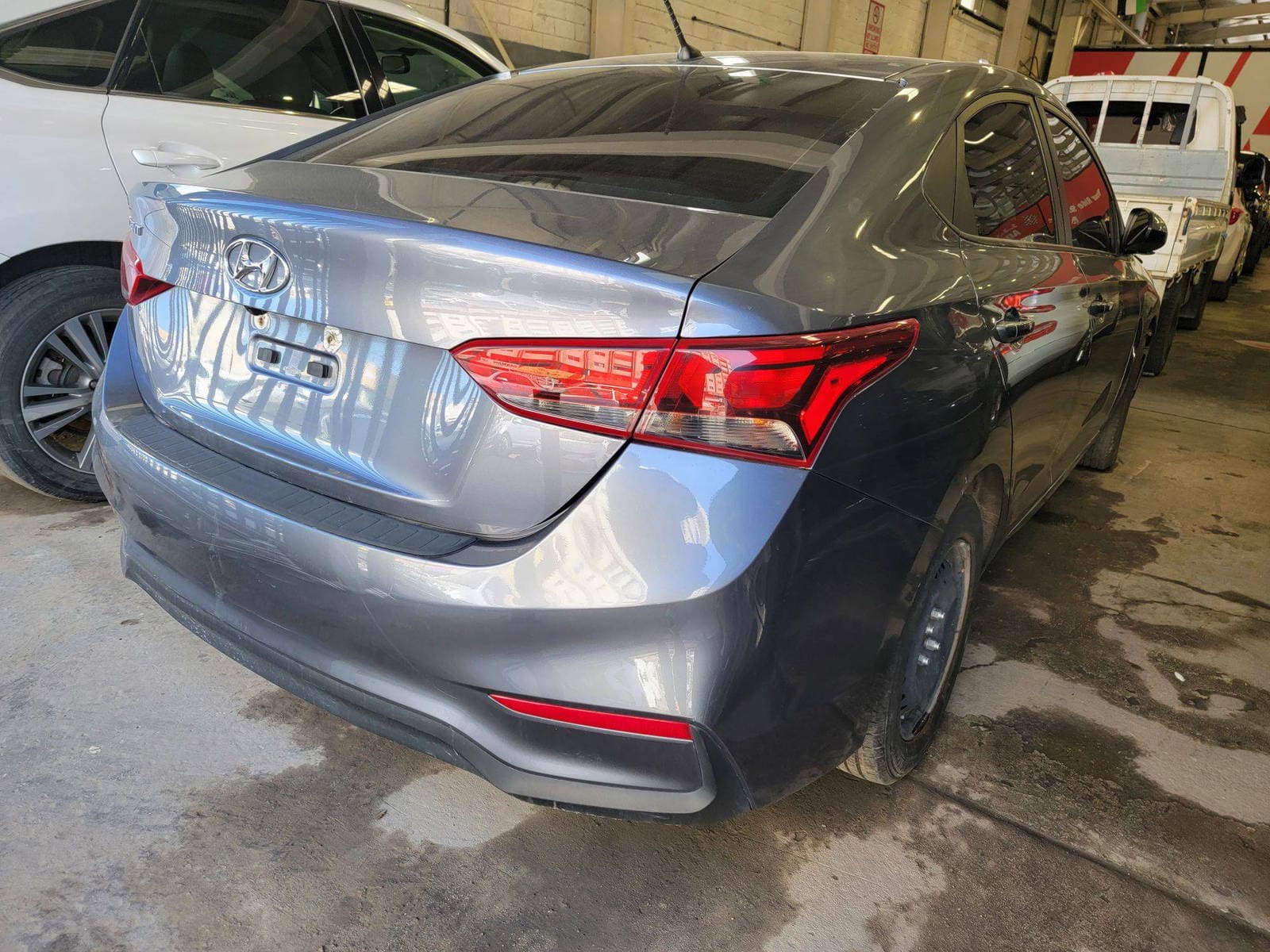 HYUNDAI ACCENT - Exterior