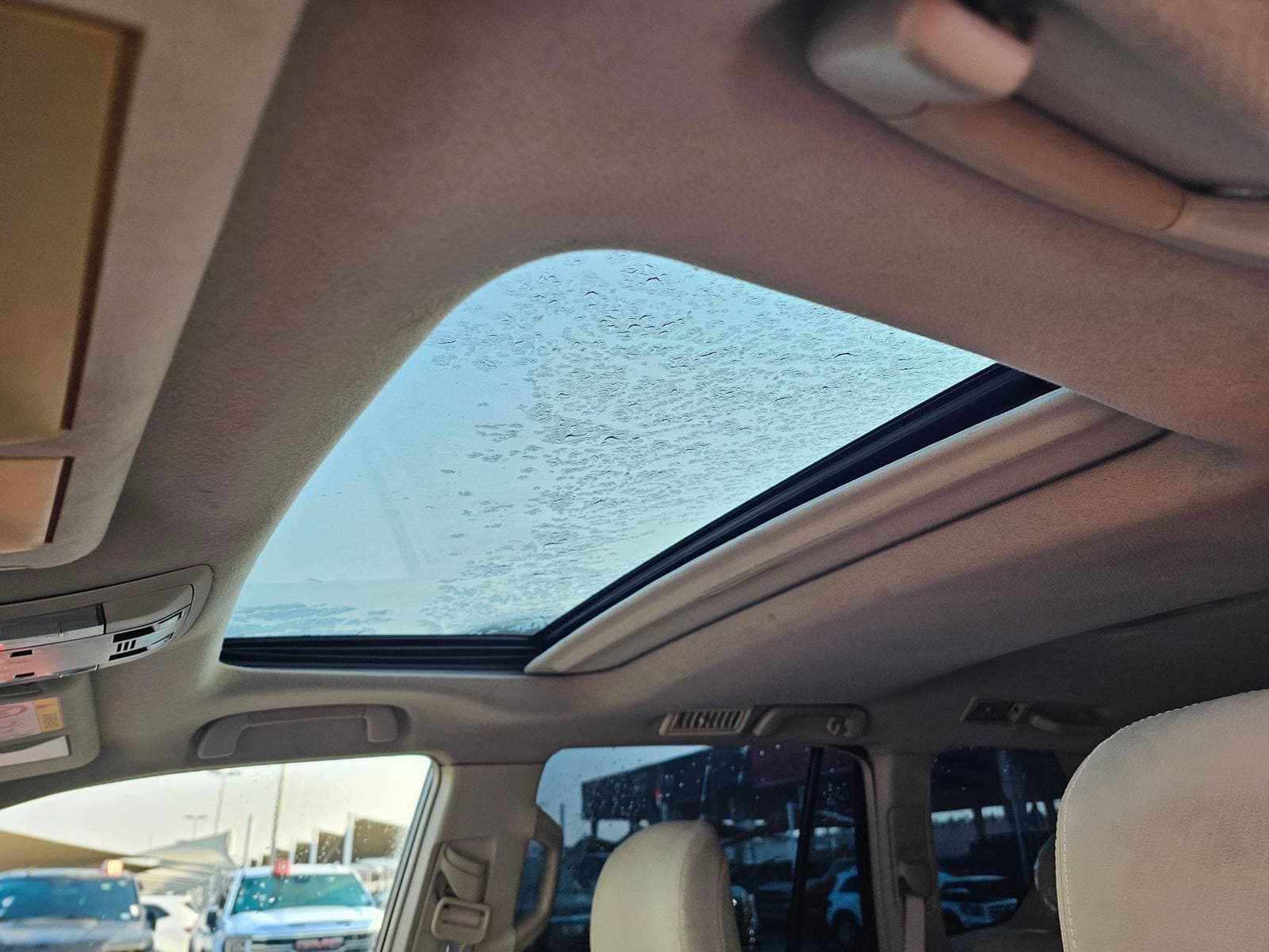 TOYOTA PRADO - Exterior