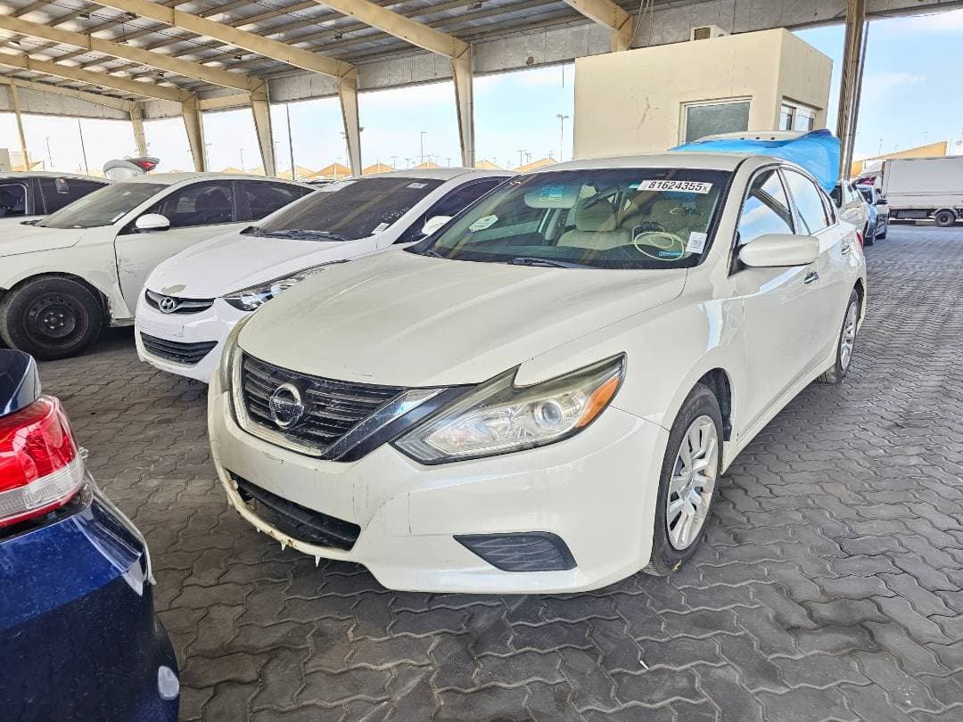 NISSAN ALTIMA - Exterior