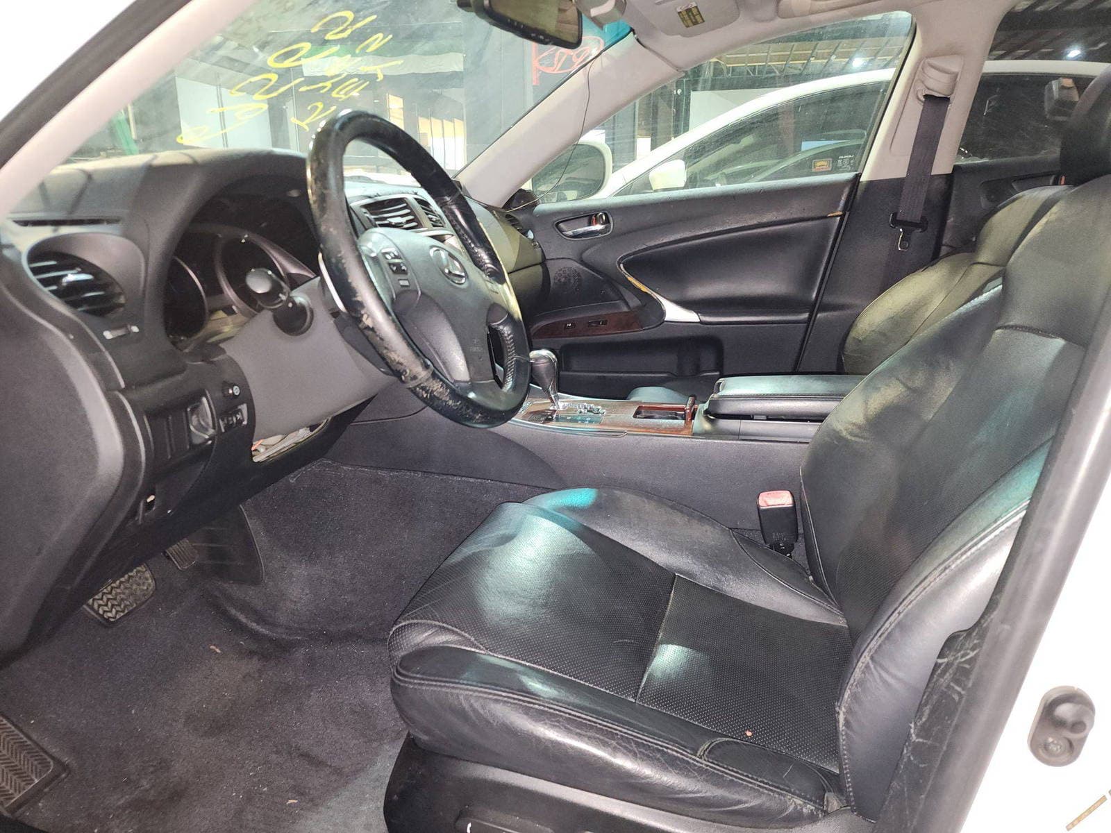 LEXUS IS 250 - Exterior