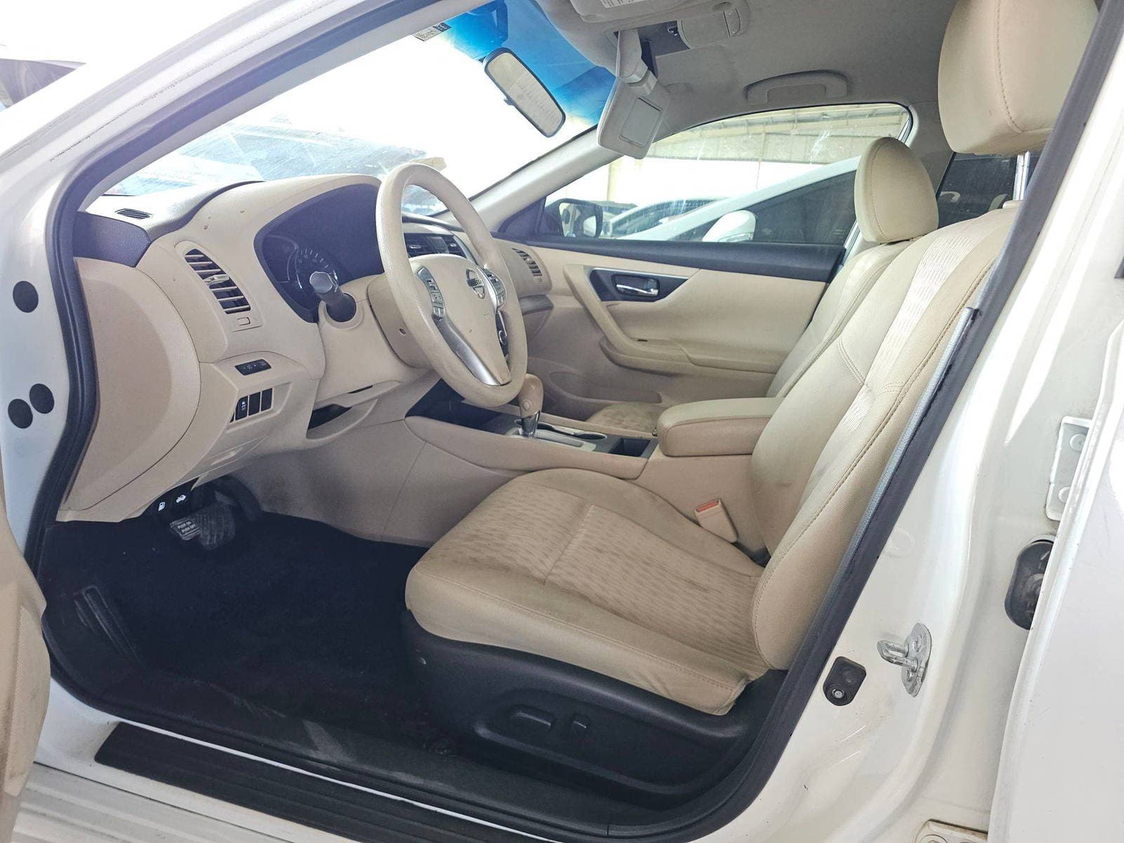 NISSAN ALTIMA - Exterior