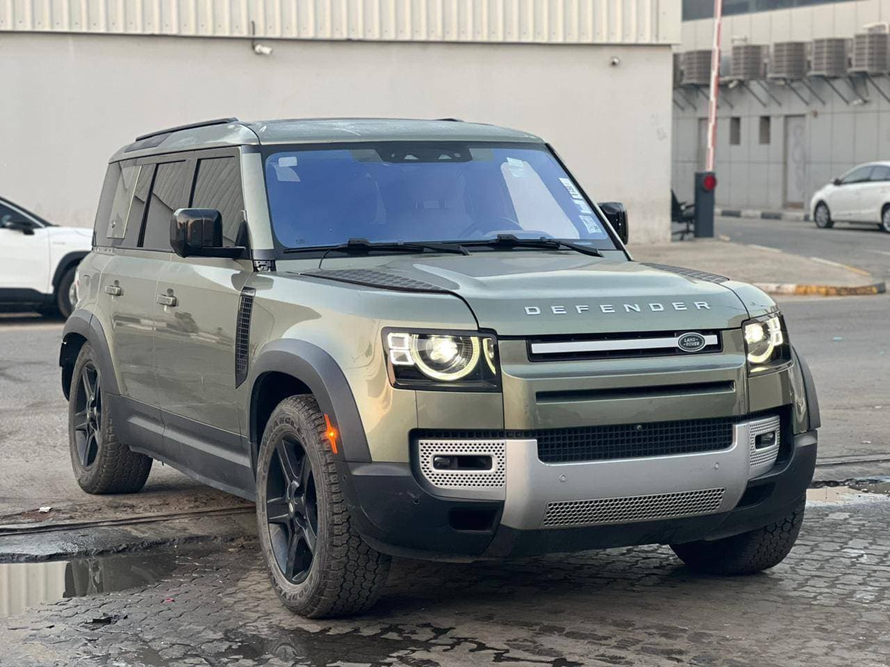 LAND ROVER DEFENDER 110 SE - Exterior