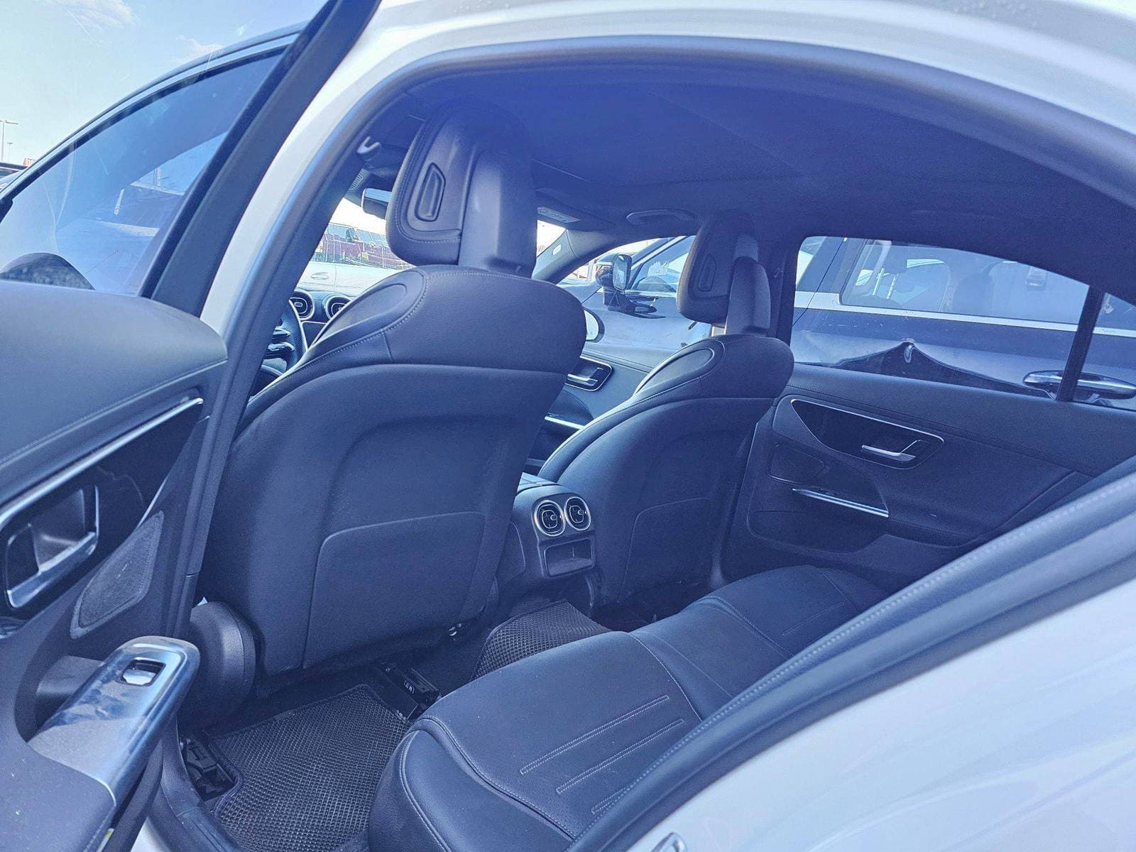 MERCEDES BENZ C200 - Exterior