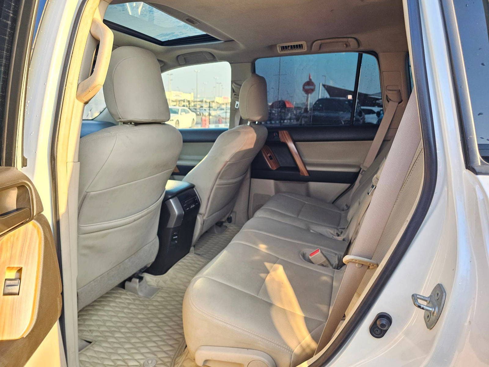 TOYOTA PRADO - Exterior