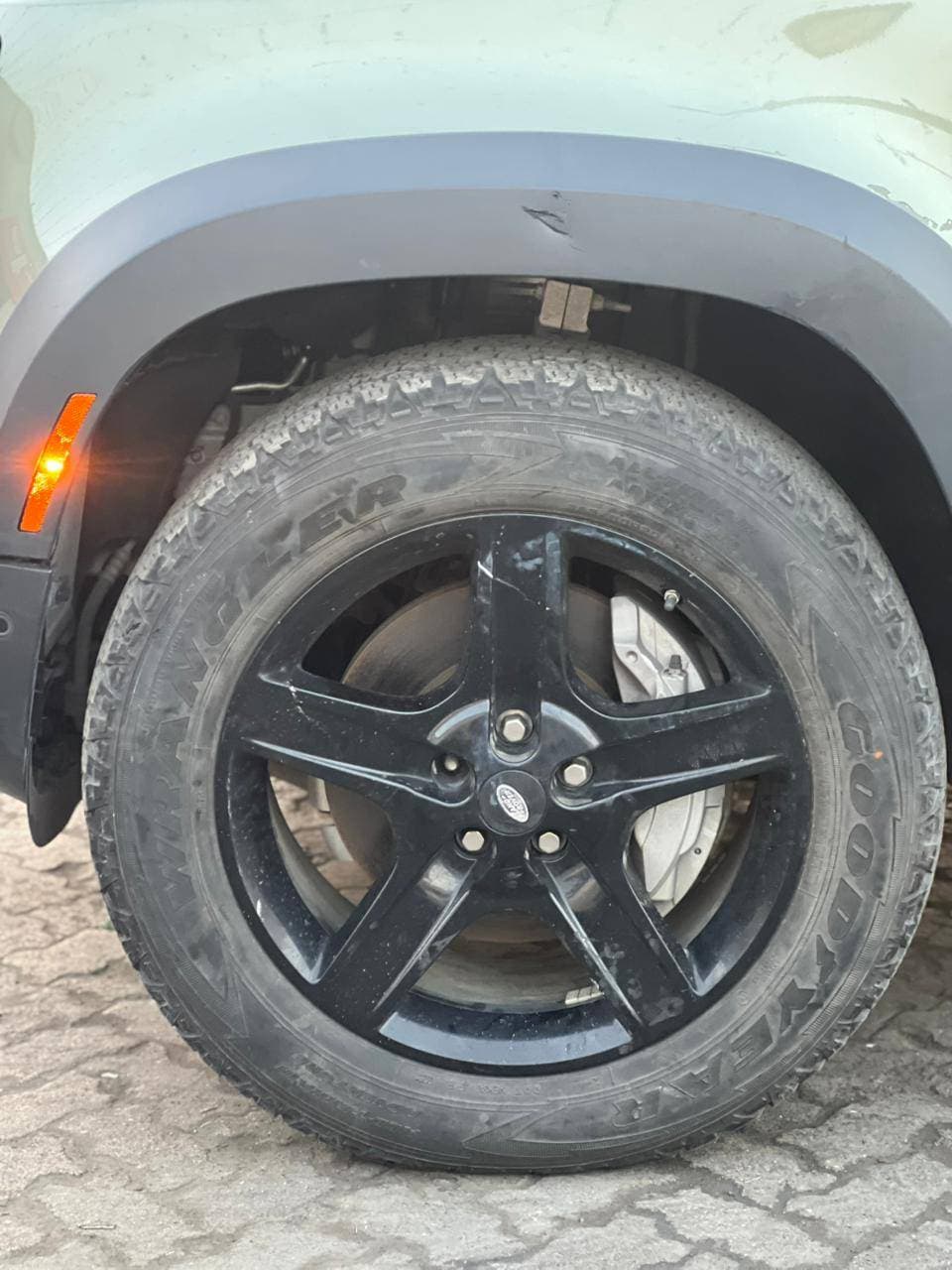 LAND ROVER DEFENDER 110 SE - Exterior