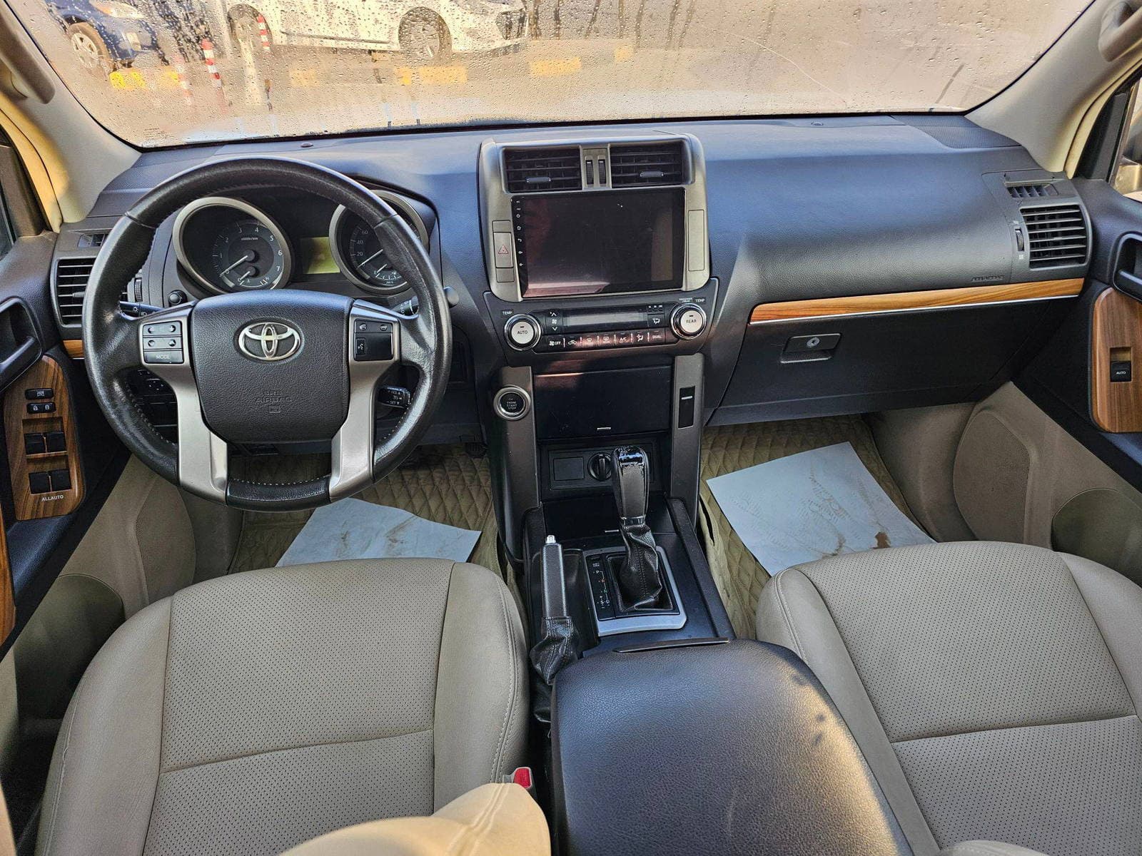 TOYOTA PRADO - Exterior