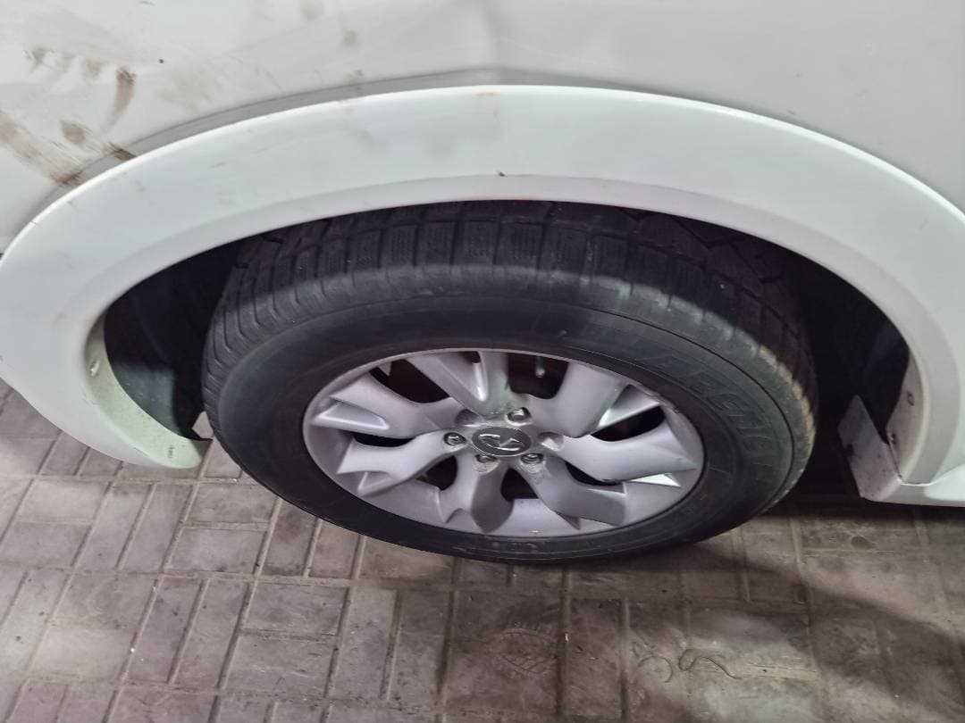 INFINITI QX56 - Exterior