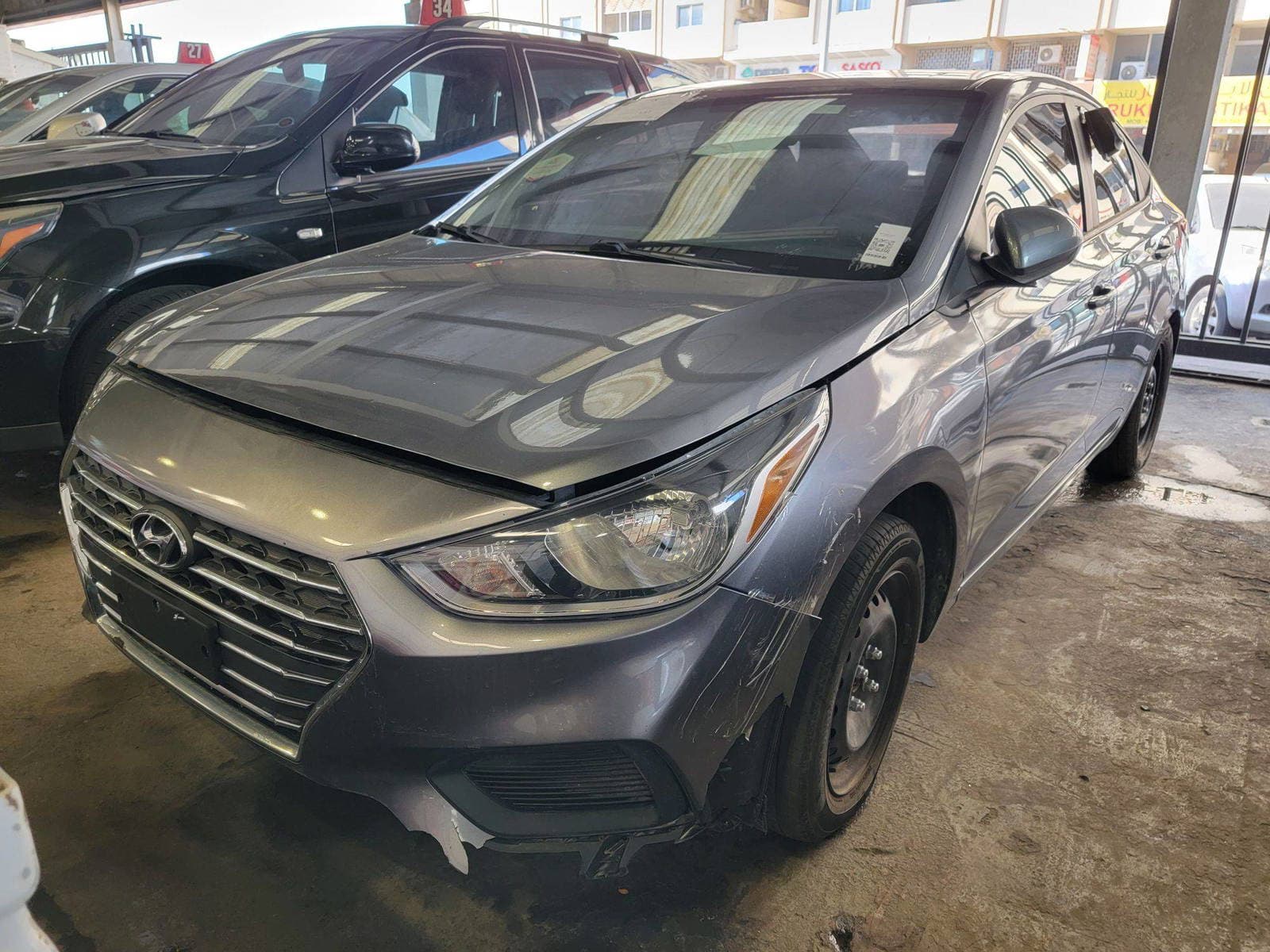 HYUNDAI ACCENT - Exterior