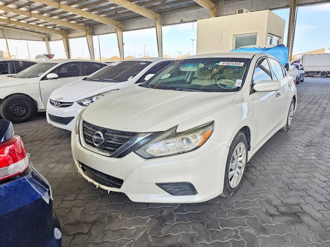 NISSAN ALTIMA - Exterior