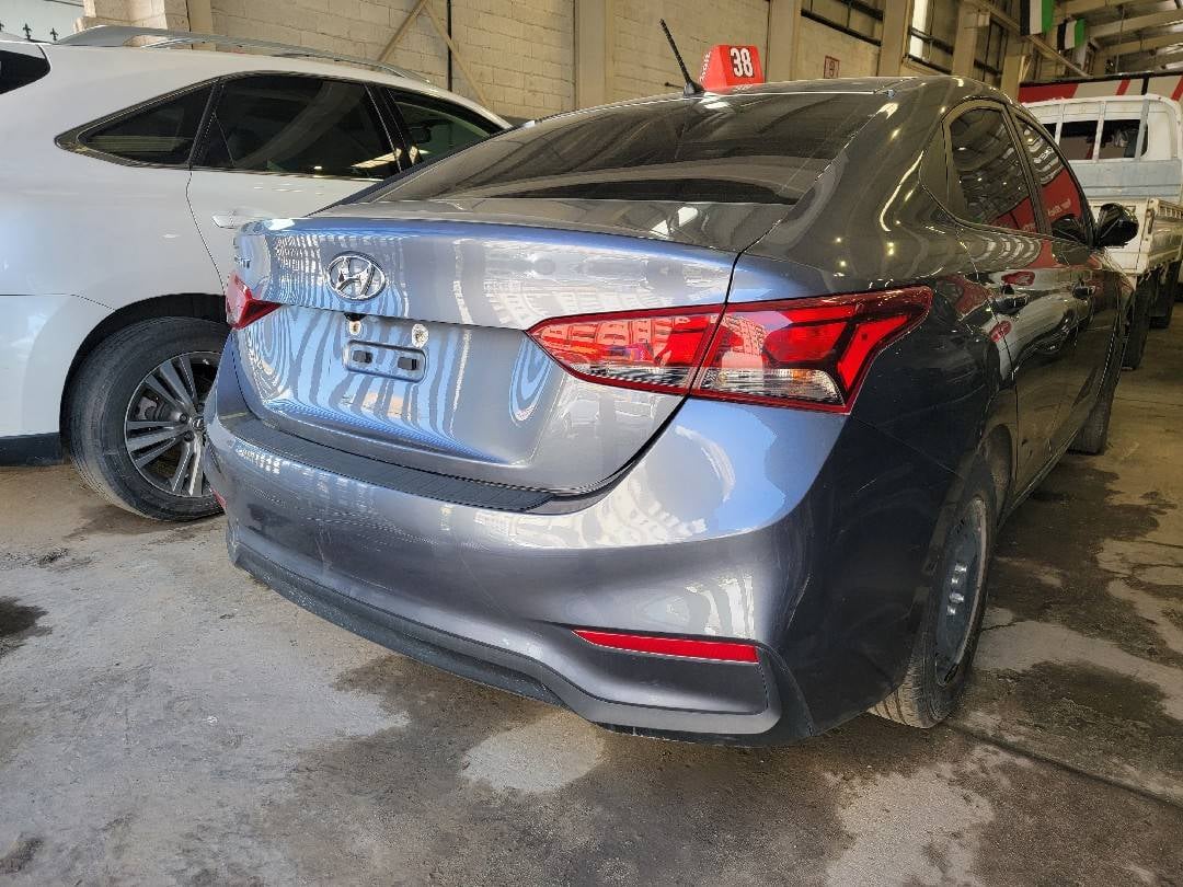 HYUNDAI ACCENT - Exterior